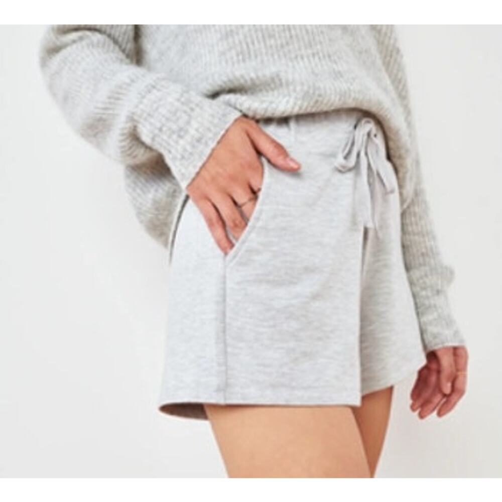 Quince NWOT XS Bundle SuperSoft Fleece Shorts & Organic Rib Long Sleeve Tee - Picture 2 of 16